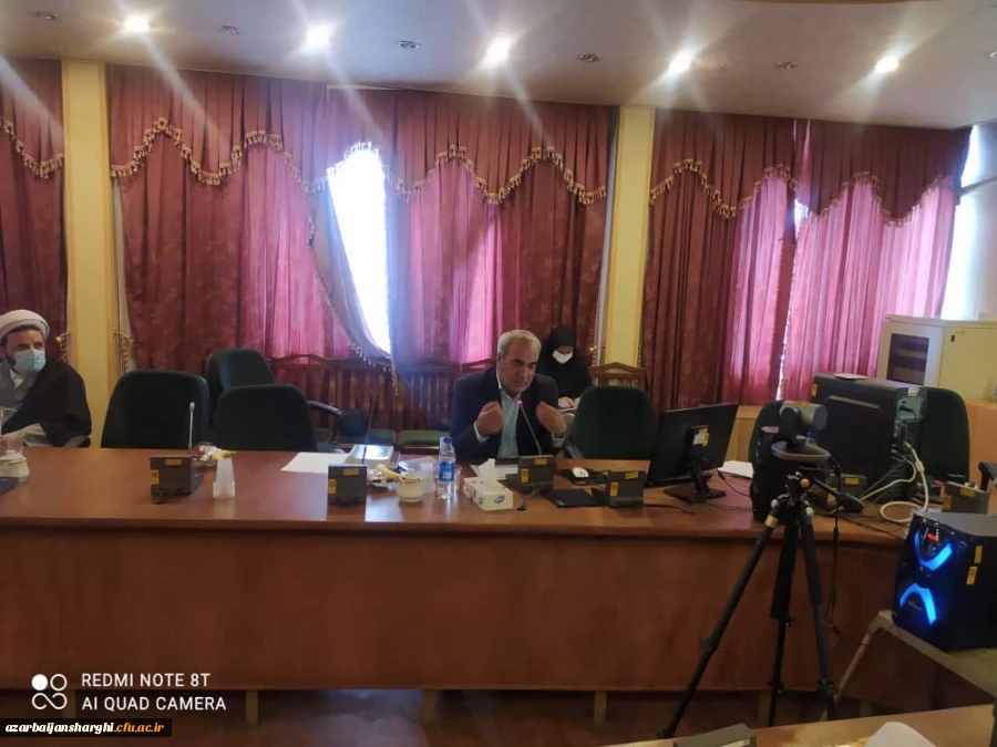 کرسی نقد و بررسی با موضوع "طراحی و تدوین الگویی برای استخدام معلمان با ماده خوب" با ارائه دکتر اسداله خدیوی 2