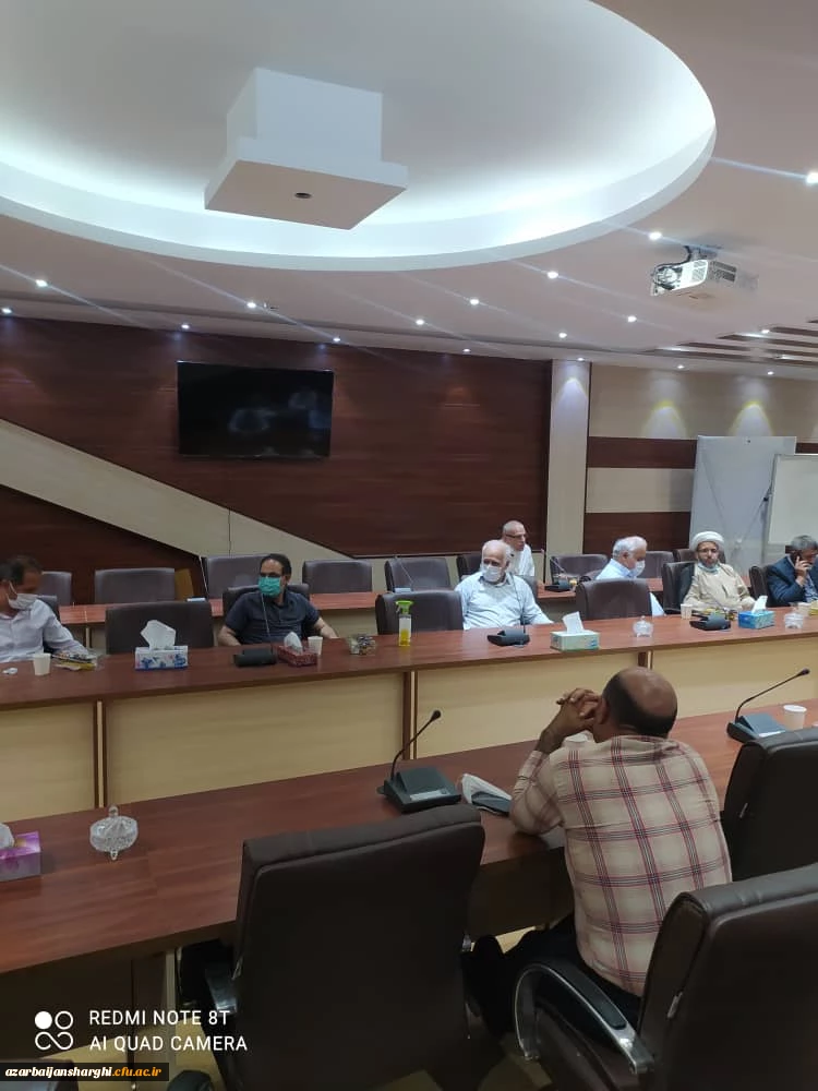 تقدیر از آقای عزتی به مناسبت تألیف کتاب 5