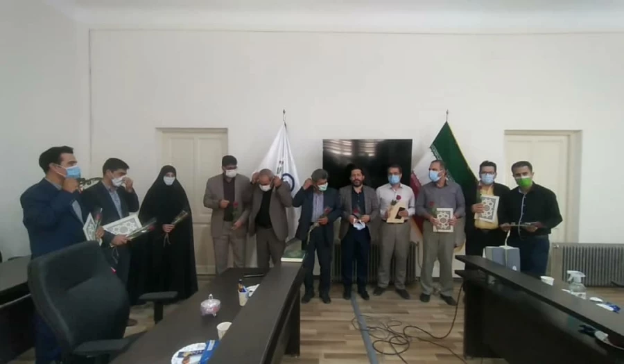 تجلیل از کارکنان مدیریت امور پردیس های استان و پردیس های علامه امینی و فاطمه الزهرا(س) 5