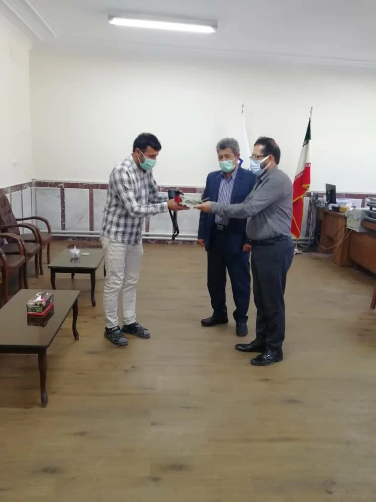 تجلیل از کارکنان مدیریت امور پردیس های استان و پردیس های علامه امینی و فاطمه الزهرا(س) 4