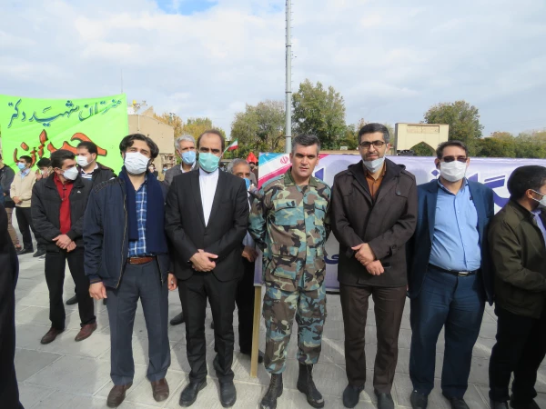 حضور پرشور خانواده بزرگ دانشگاه فرهنگیان آذربایجانشرقی در در مراسم یوم الله 13 آبان 20