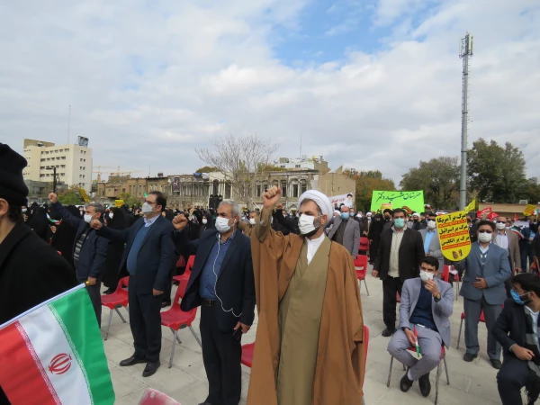 حضور پرشور خانواده بزرگ دانشگاه فرهنگیان آذربایجانشرقی در در مراسم یوم الله 13 آبان 22