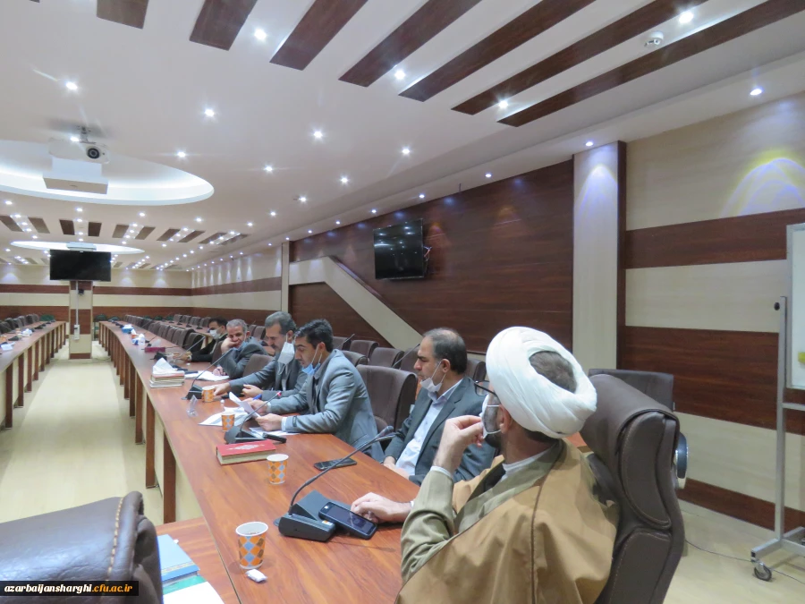 نشست اساتید هیئت علمی دانشگاه فرهنگیان با مدیریت امور پردیس های استان آذربایجان شرقی 19