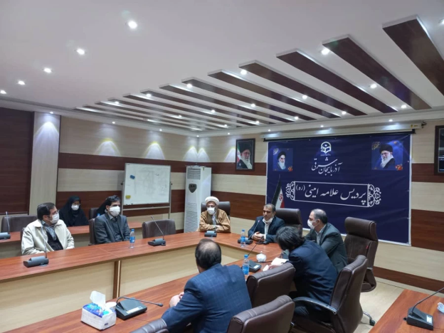 مراسم هفته کتاب و کتاب خوانی  در پردیس علامه امینی دانشگاه فرهنگیان آذربایجانشرقی برگزار شد  7