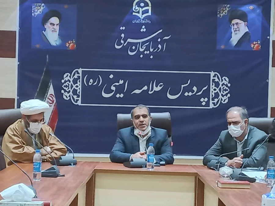 مراسم هفته کتاب و کتاب خوانی  در پردیس علامه امینی دانشگاه فرهنگیان آذربایجانشرقی برگزار شد  9