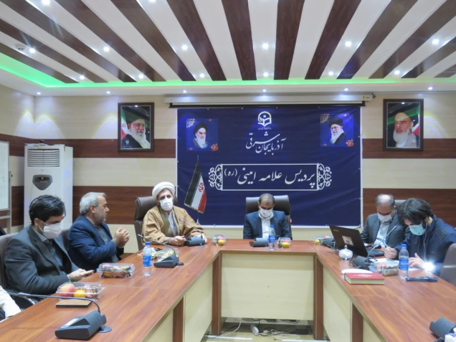 مراسم هفته کتاب و کتاب خوانی  در پردیس علامه امینی دانشگاه فرهنگیان آذربایجانشرقی برگزار شد  13