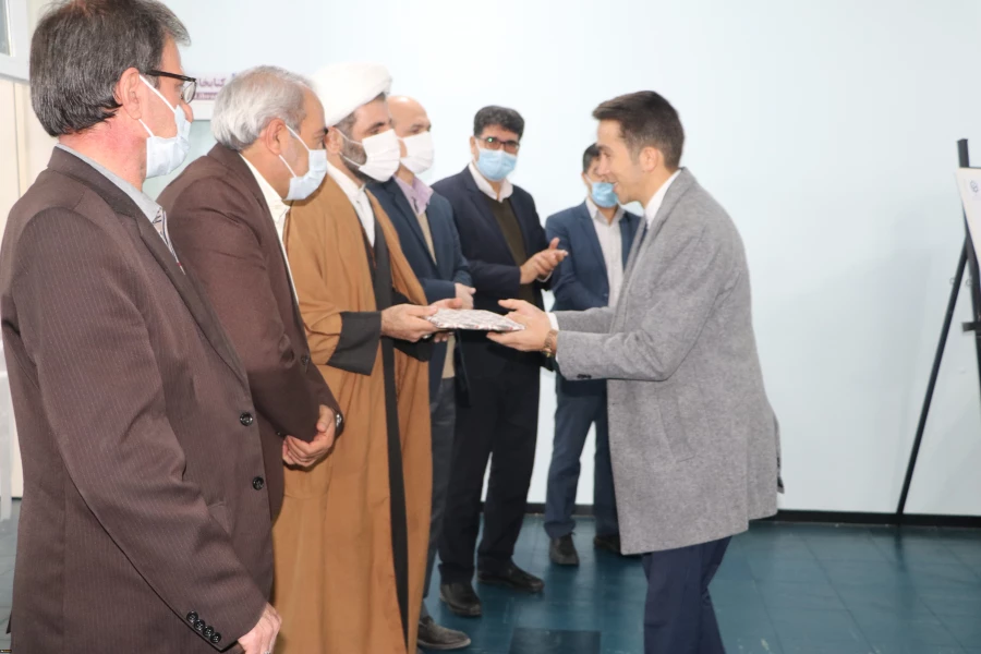 631414_2896975710_6000_4000