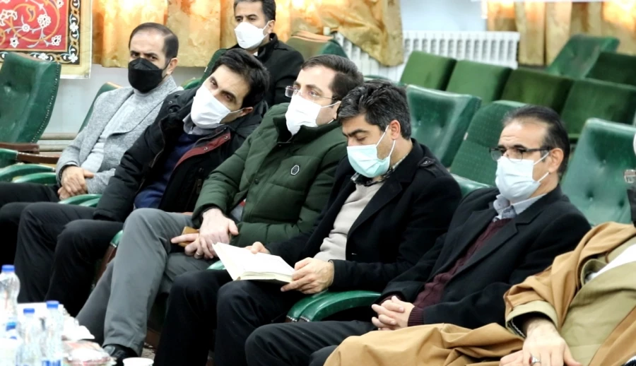 محفل انس با قرآن کریم به مناسبت ایام الله دهه مبارکه فجر به همت واحد فرهنگی و امور دانشجویی دانشگاه فرهنگیان استان آذربایجان شرقی برگزار شد 4