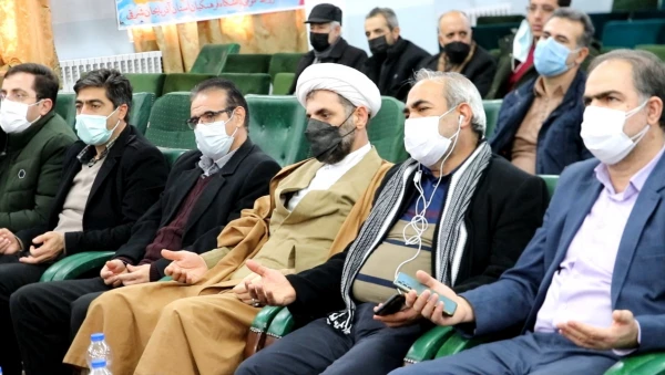 محفل انس با قرآن کریم به مناسبت ایام الله دهه مبارکه فجر به همت واحد فرهنگی و امور دانشجویی دانشگاه فرهنگیان استان آذربایجان شرقی برگزار شد 16