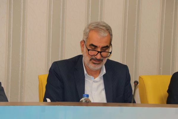 نشصت صمیمی وزیر آموزش و پرورش با نمایندگان تشکل های دانشجو معلمان دانشگاه فرهنگیان استان آذربایجان شرقی 8