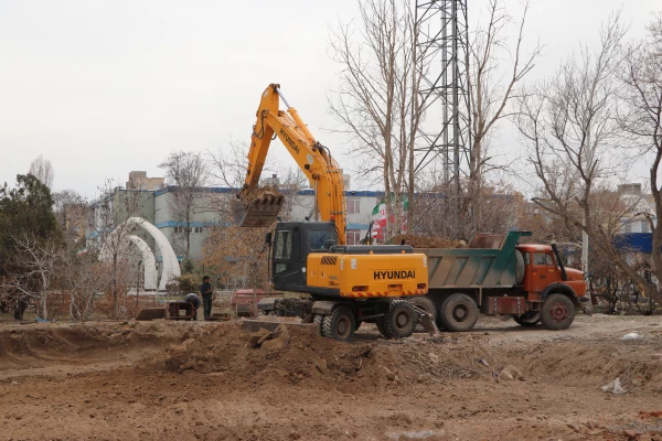 شروع عملیات خاکبرداری از پروژه ساختمان آموزشی پردیس فاطمه الزهرا (س) دانشگاه فرهنگیان آذربایجان شرقی 2