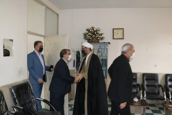 دیدار ونشست صمیمانه سرپرست مدیریت امور پردیس های استان آذربایجانشرقی با کارکنان پردیس های فاطمه الزهرا و علامه امینی برگزار شد 4