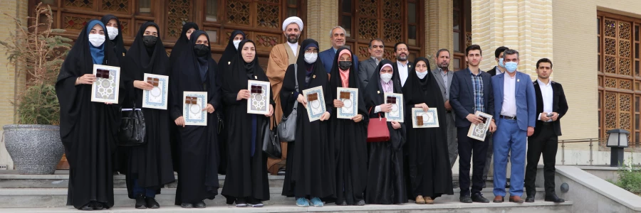 مراسم تجلیل از حافظان ،قاریان وفعالان قرآنی دانشگاه فرهنگیان استان آذربایجان شرقی با حضور نماینده ولی فقیه وامام جمعه محبوب تبریز برگزار شد. 2