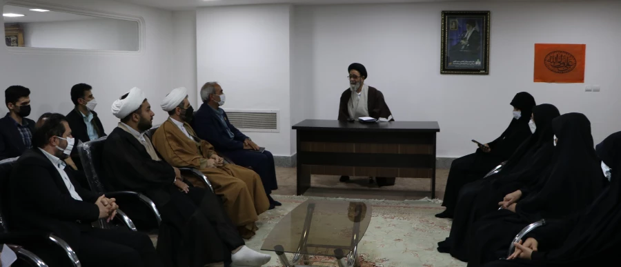 مراسم تجلیل از حافظان ،قاریان وفعالان قرآنی دانشگاه فرهنگیان استان آذربایجان شرقی با حضور نماینده ولی فقیه وامام جمعه محبوب تبریز برگزار شد. 3