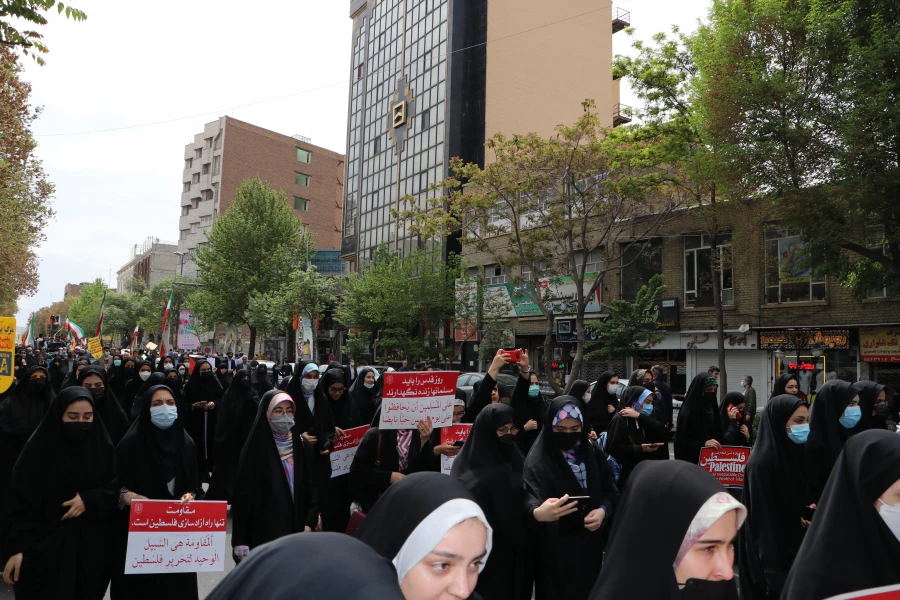 حضور مدیریت ، اساتید ، کارکنان و دانشجومعلمان دانشگاه فرهنگیان در راهپیمایی روز قدس 3