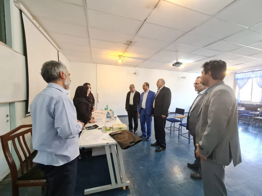 بازدید آقای علی زمانی و عباس بروغنی از روند برگزاری مصاحبه معرفی شدگان چند برابر ظرفیت پردیس های استان آذربایجان شرقی 3