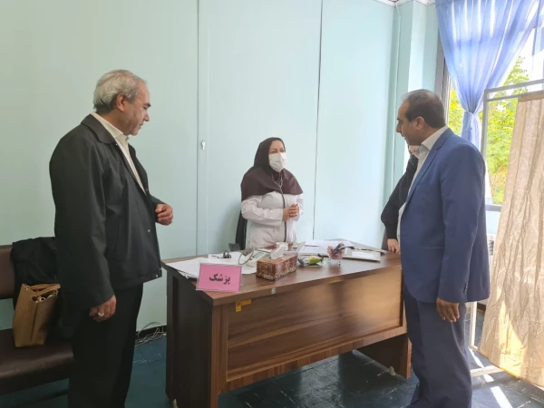 بازدید آقای علی زمانی و عباس بروغنی از روند برگزاری مصاحبه معرفی شدگان چند برابر ظرفیت پردیس های استان آذربایجان شرقی 5