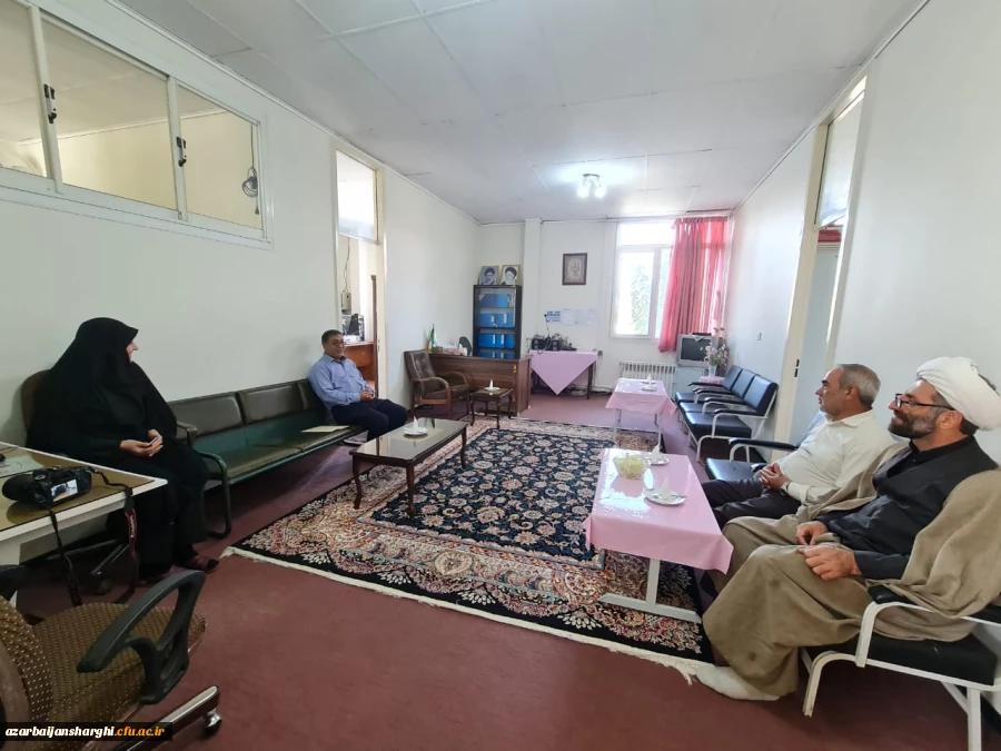 بازدید دکتر انصاری راد از آماده سازی پردیس فاطمه الزهرا تبریز برای آغاز آموزش حضوری دانشجویان در نیمسال تحصیلی جدید 1401 13