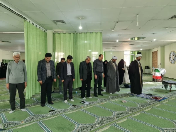 قرائت پرفیض زیارت عاشورا و عزاداری دانشگاهیان پردیس فاطمه الزهرا(س) تبریز به مناسبت حادثه تروریستی حرم شاهچراغ 2