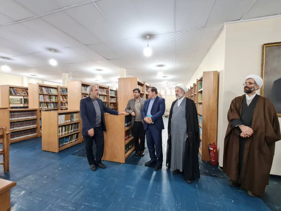 بازدید حجت الاسلام و المسلمین تقوی و دکتر علی خاکی از پردیس فاطمه الزهرا(س) تبریز
 3