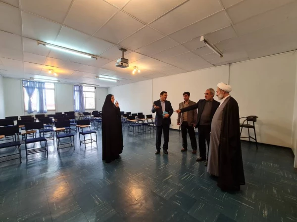 بازدید حجت الاسلام و المسلمین تقوی و دکتر علی خاکی از پردیس فاطمه الزهرا(س) تبریز
 7