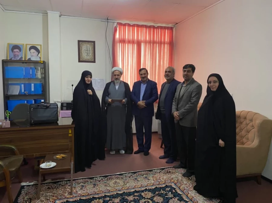 بازدید حجت الاسلام و المسلمین تقوی و دکتر علی خاکی از پردیس های دانشگاه فرهنگیان استان آذربایجان شرقی
 3