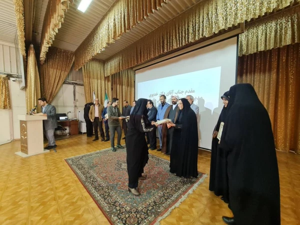 مراسم بزرگداشت هفته پژوهش و فناوری سال 1401 دانشگاه فرهنگیان استان آذربایجان شرقی
 6