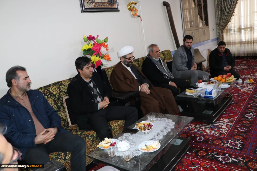 پیگیری امور خانواده های شهدا و ایثارگران رسالت و وظیفه مهم مسئولان ومدیران کشور است 2