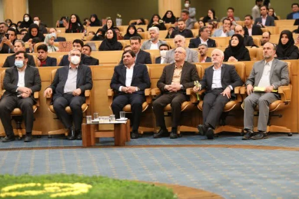 تقدیر از برگزیدگان ادوار و برترین های سی امین دوره جشنواره دانشجوی نمونه کشوری  9