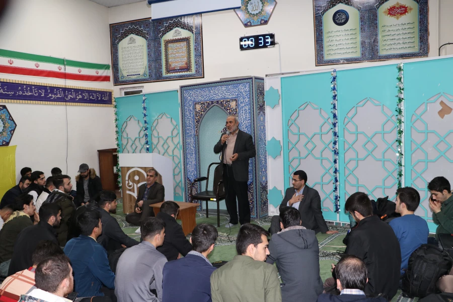 دانشجویان  پردیس های  الزهرا(س) و پردیس علامه امینی دانشگاه فرهنگیان آذربایجان شرقی در قالب اردوی راهیان نور به مناطق عملیاتی کشور جنوب اعزام شدند. 2