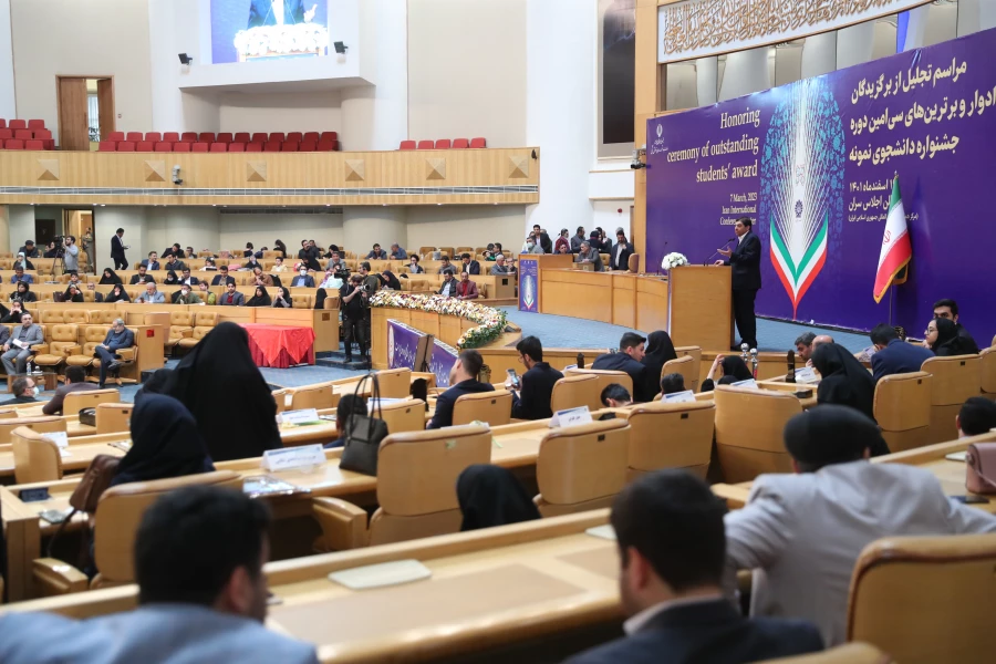 تجلیل وزیر آموزش و پرورش از دانشجومعلم سابق دانشگاه فرهنگیان پردیس علامه امینی تبریز  6