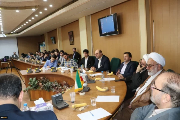 نشست صمیمی  دانشجو معلمان استان آذربایجان شرقی با سرپرست وزارت آموزش و پرورش  6