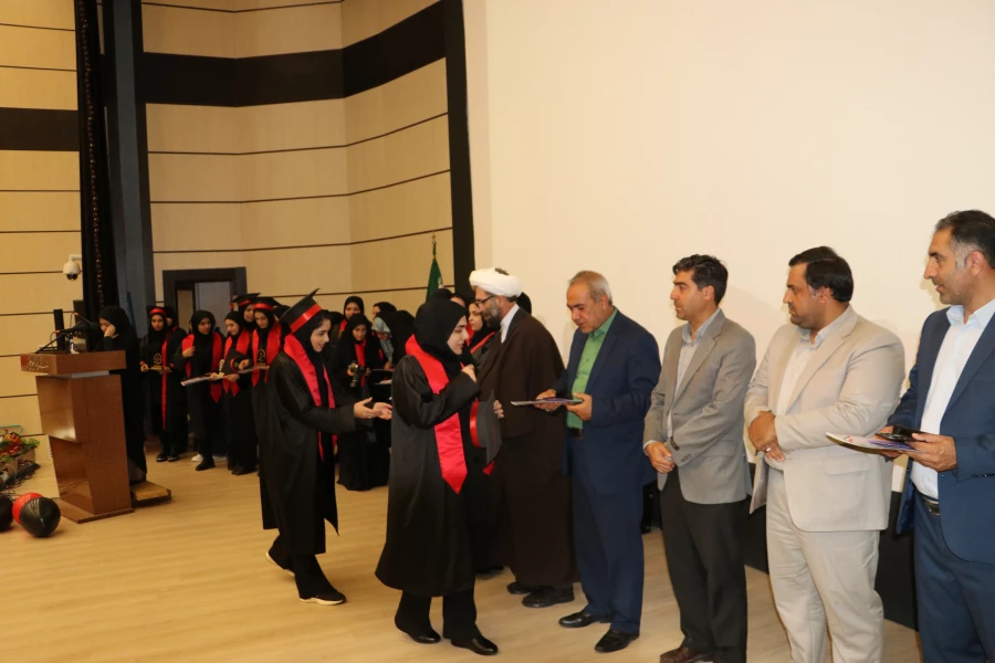  آیین جشن دانش آموختگی دانشجو معلمان ورودی 1398 پردیس فاطمه الزهرا (س) تبریز 9