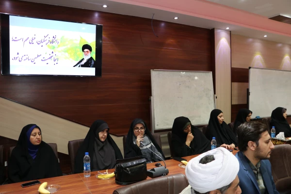 آیین تکریم و معارفه سرپرست امور پردیس های دانشگاه فرهنگیان استان آذربایجان شرقی برگزار شد 8