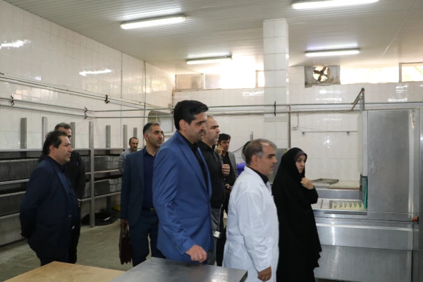 بازدید رئیس و هیت رئیسه دانشگاه فرهنگیان آذربایجان شرقی  از سلف سرویس دانشگاه تبریز 19