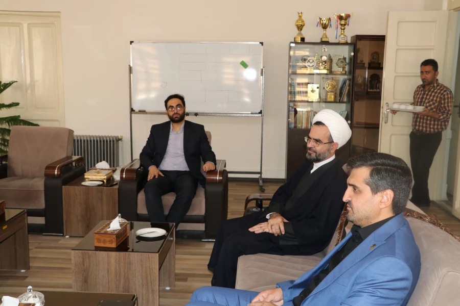 دیدار دکتر احمدی با رئیس دفتر نهاد مقام معظم رهبری در دانشگاه های استان آذربایجان شرقی 4