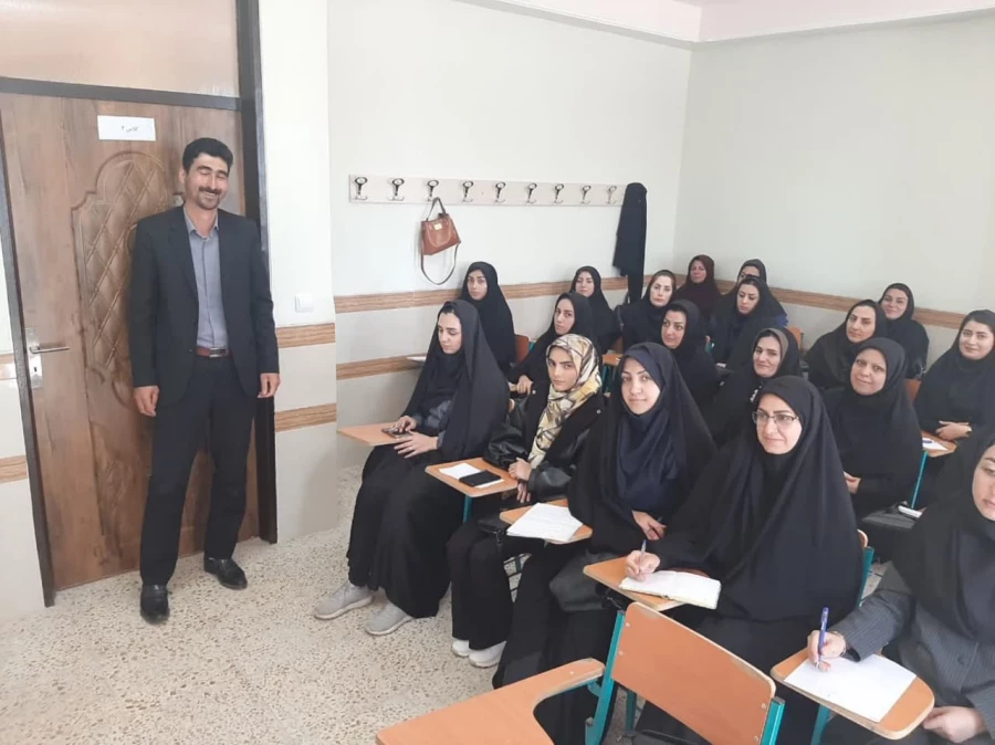 برگزاری دوره ی توانمند سازی معلمان مدارس غیر دولتی در دانشگه فرهنگیان آذربایجان شرقی 7