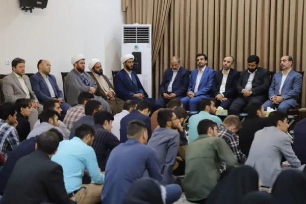 دیدار دانشگاهیان استان آذربایجان شرقی با نماینده ولی فقیه در استان و امام جمعه شهر تبریز  5