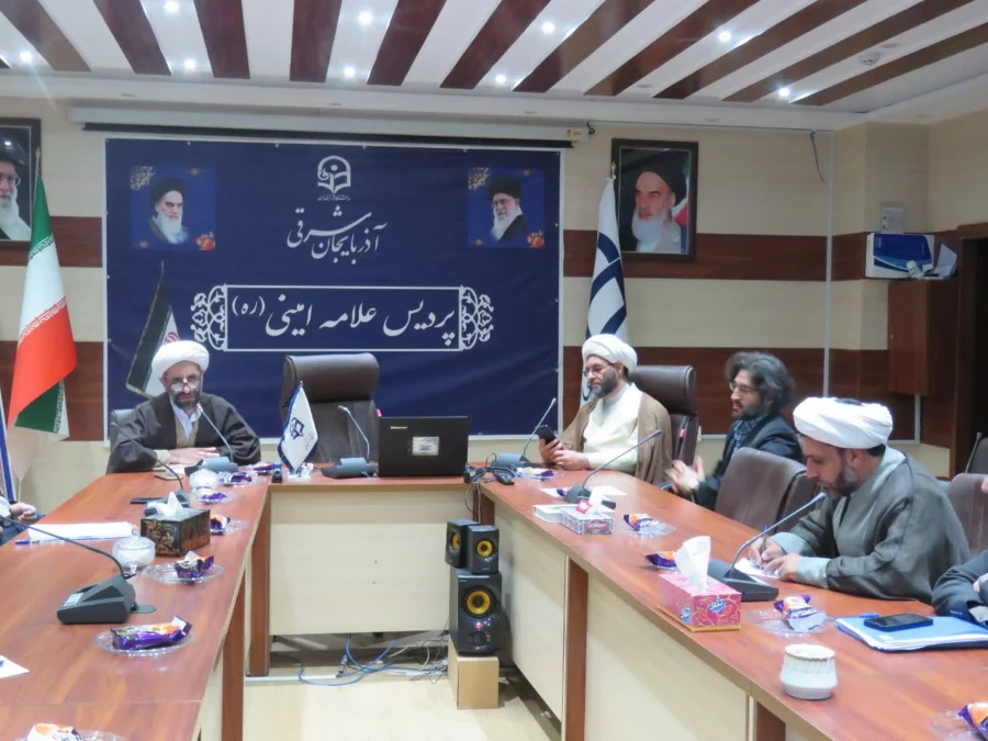 نشست هم اندیشی استادان معارف اسلامی دانشگاه فرهنگیان استان
 6