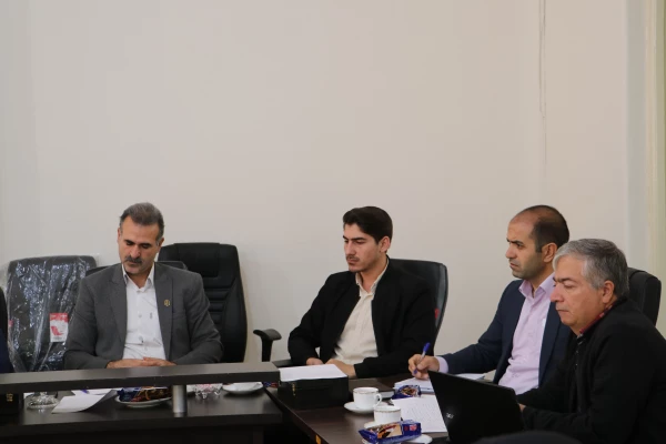 برگزاری جلسه شورای ارتقای سلامت کارکنان ودانشجویان در کمیته تغذیه دانشگاه فرهنگیان آذربایجان شرقی 12