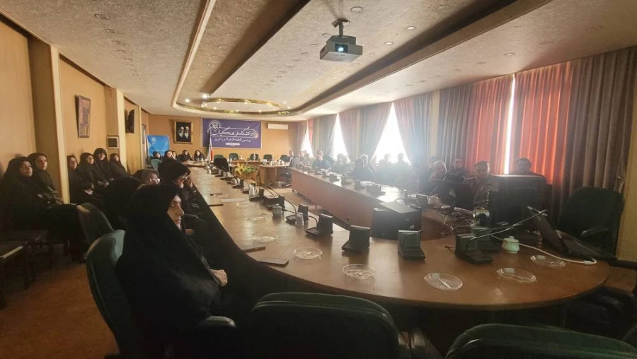 نشست تخصصی "آشنایی با آسیب های فضای مجازی 4