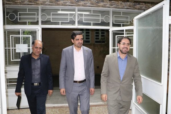 دیدار  صمیمی مشاور پارلمانی رئیس دانشگاه فرهنگیان کشور با دانشجو معلمان جدیدالورود آذربایجان شرقی  11