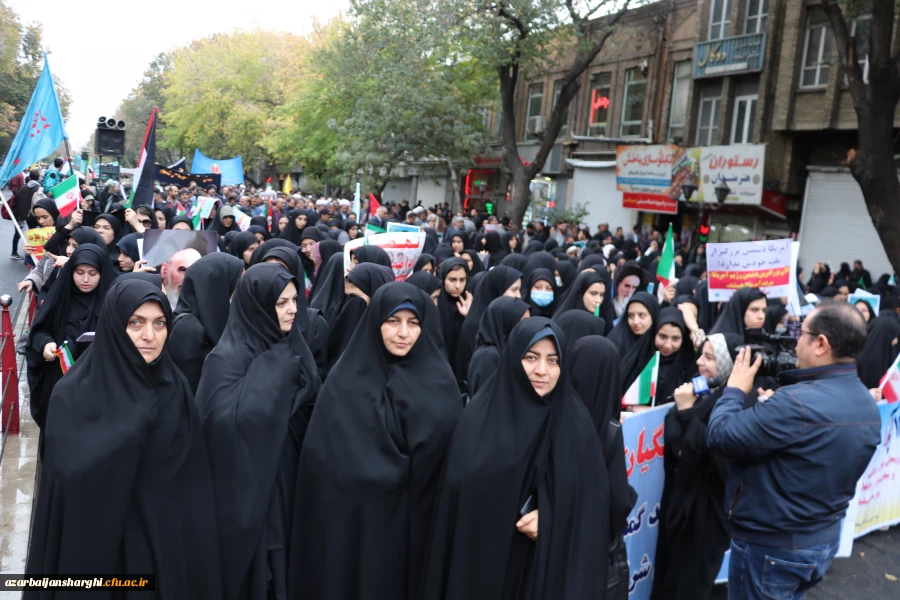 راهپیمایی ۱۳ آبان ماه تبریز با حضور گسترده دانشگاهیان دانشگاه فرهنگیان آذربایجان شرقی در تبریز
 14