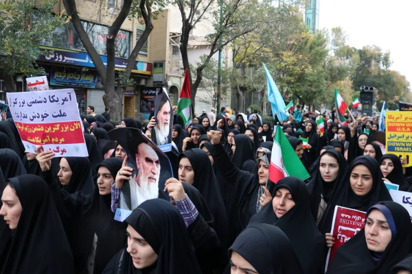 راهپیمایی ۱۳ آبان ماه تبریز با حضور گسترده دانشگاهیان دانشگاه فرهنگیان آذربایجان شرقی در تبریز
 16