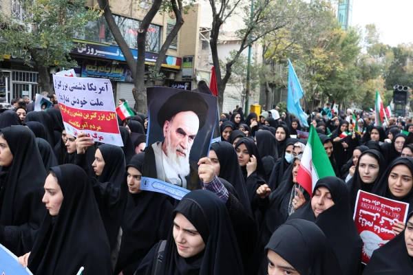 راهپیمایی ۱۳ آبان ماه تبریز با حضور گسترده دانشگاهیان دانشگاه فرهنگیان آذربایجان شرقی در تبریز
 17