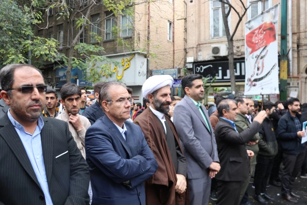 راهپیمایی ۱۳ آبان ماه تبریز با حضور گسترده دانشگاهیان دانشگاه فرهنگیان آذربایجان شرقی در تبریز
 20