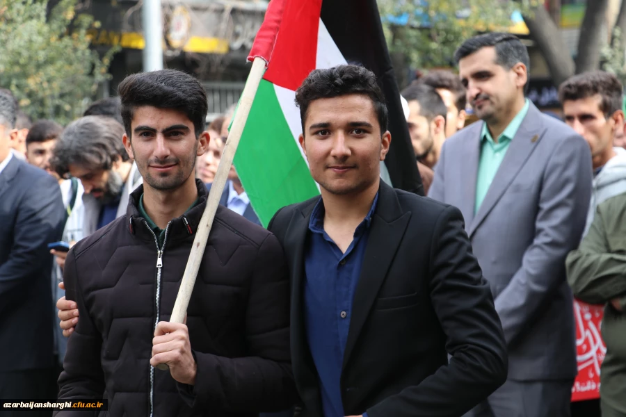 راهپیمایی ۱۳ آبان ماه تبریز با حضور گسترده دانشگاهیان دانشگاه فرهنگیان آذربایجان شرقی در تبریز
 27