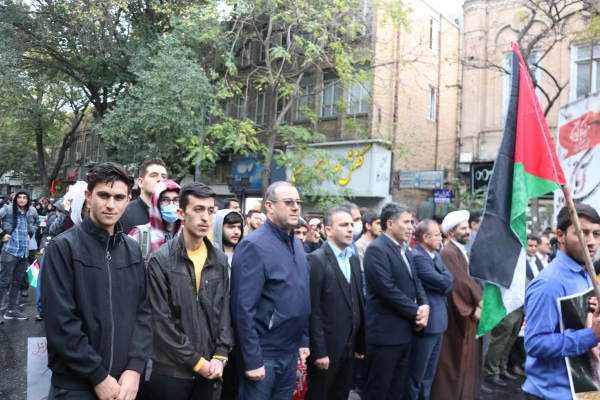 راهپیمایی ۱۳ آبان ماه تبریز با حضور گسترده خانواده بزرگ دانشگاه فرهنگیان آذربایجان شرقی در تبریز
 3