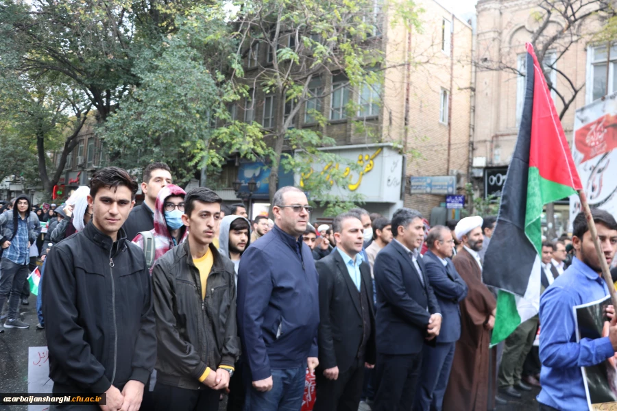 راهپیمایی ۱۳ آبان ماه تبریز با حضور گسترده خانواده بزرگ دانشگاه فرهنگیان آذربایجان شرقی در تبریز
 3