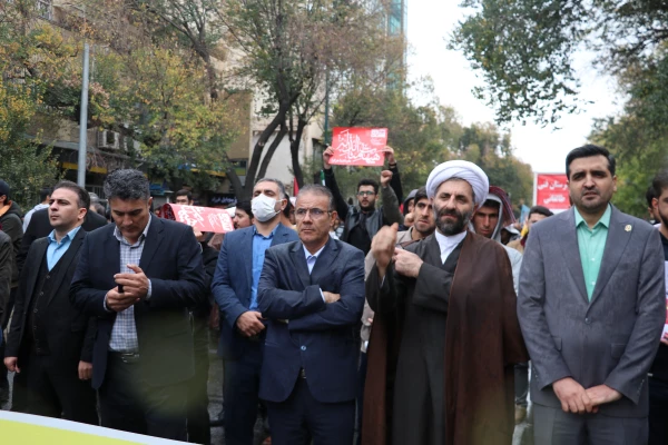 راهپیمایی ۱۳ آبان ماه تبریز با حضور گسترده خانواده بزرگ دانشگاه فرهنگیان آذربایجان شرقی در تبریز
 9